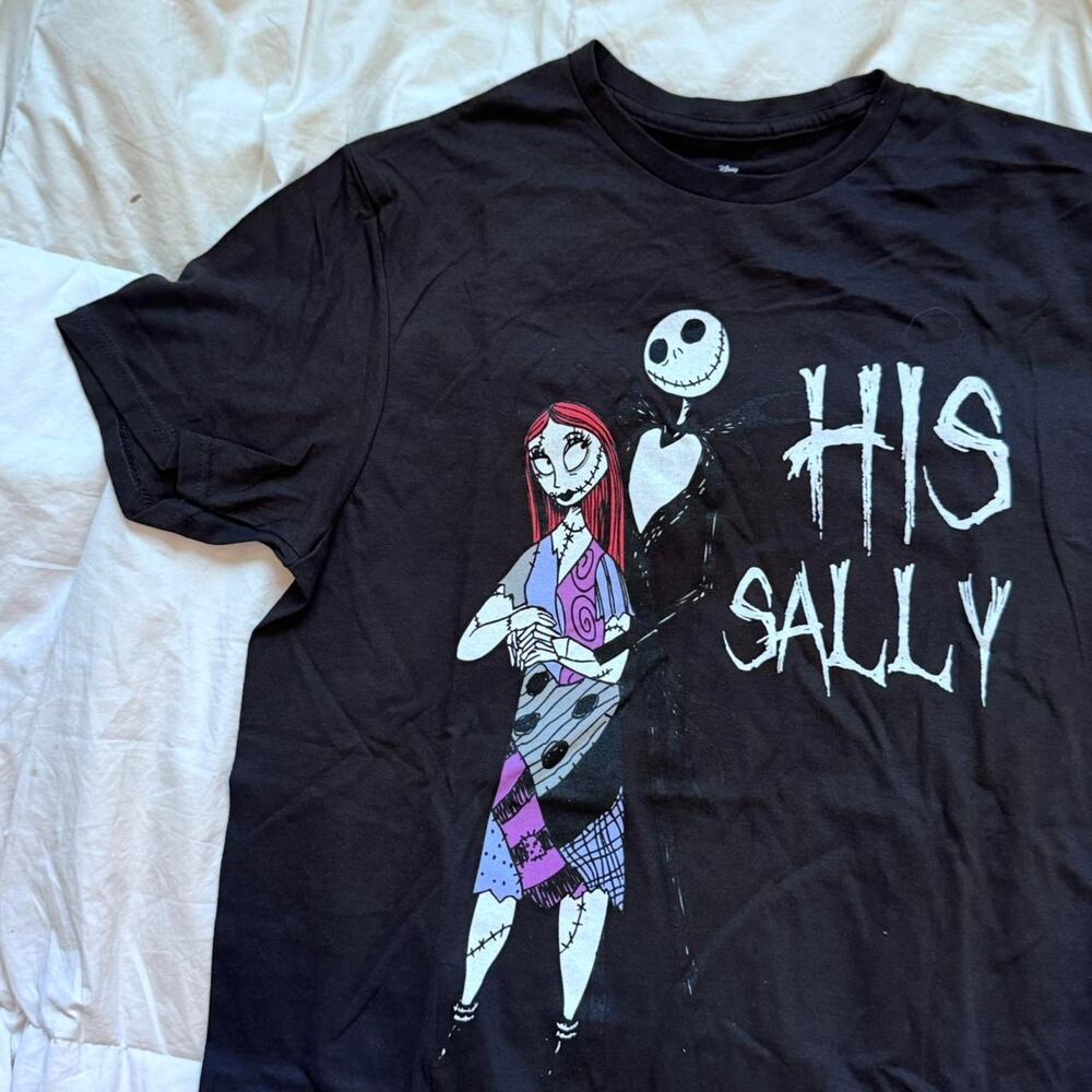 Nightmare before christmas graphic tee sz m his Sally emo hot topic romantic‎ - Picture 4 of 6